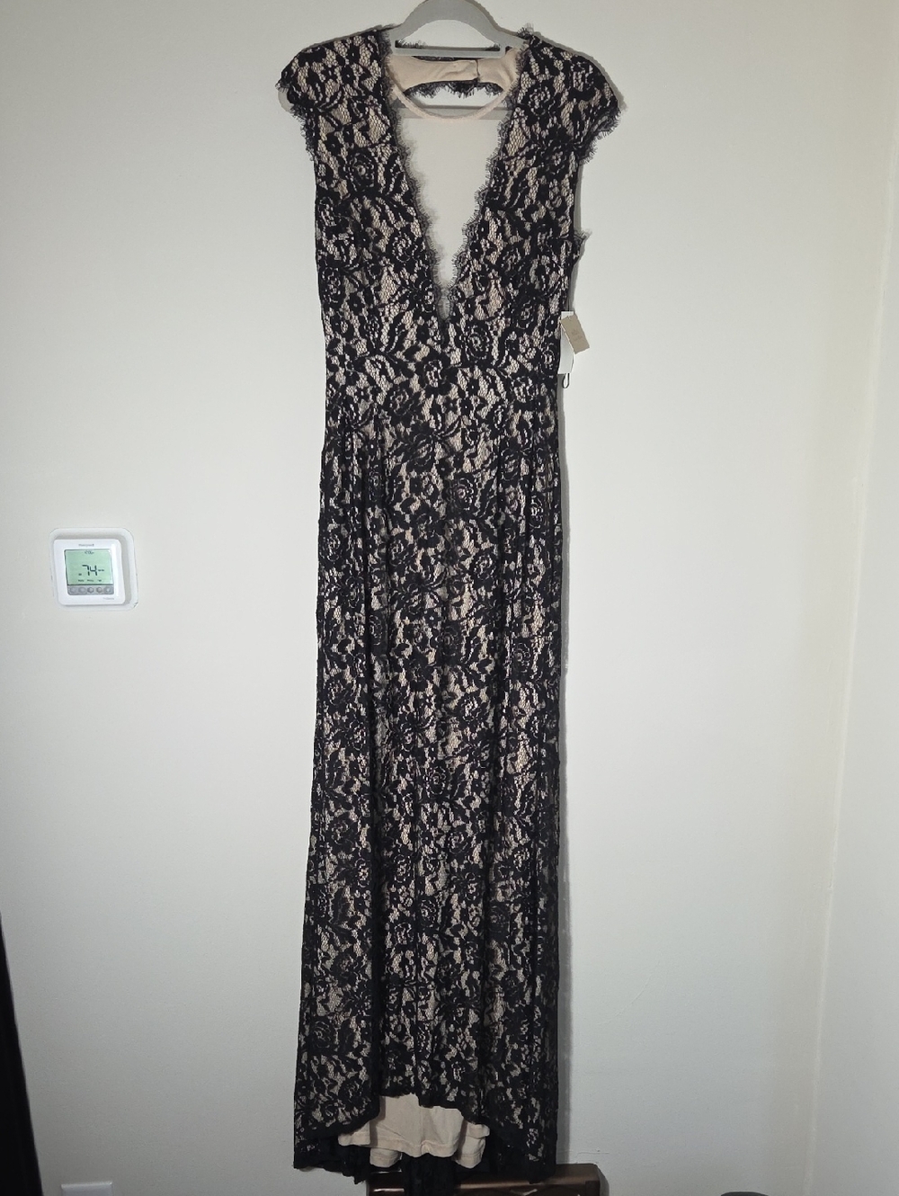 Aidan Mattox Black Lace Maxi with Nude Underlay Size 12 NWT - Picture 1 of 6